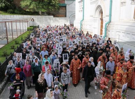 В храмах УПЦ проходят богослужения в память павших во Второй мировой войне фото 4