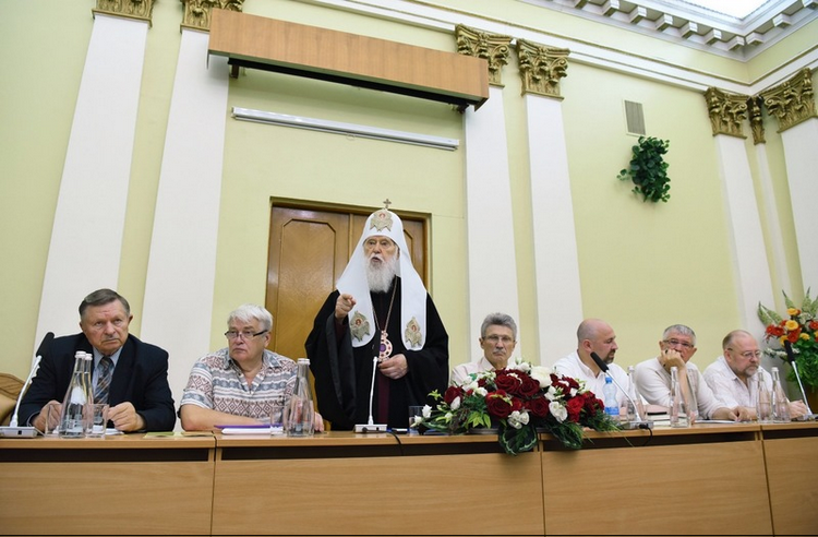 Ήρθε καιρός να ξεγράψουμε τον Φιλάρετο Ντενισένκο; фото 1