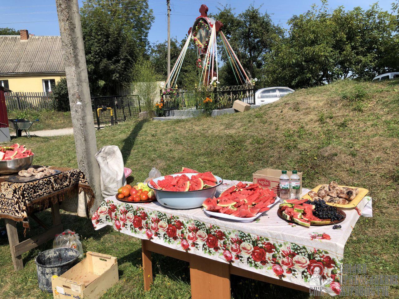 Сказання про хрестохідців, що до Богородиці йдуть, або Чому йде хресна хода фото 7