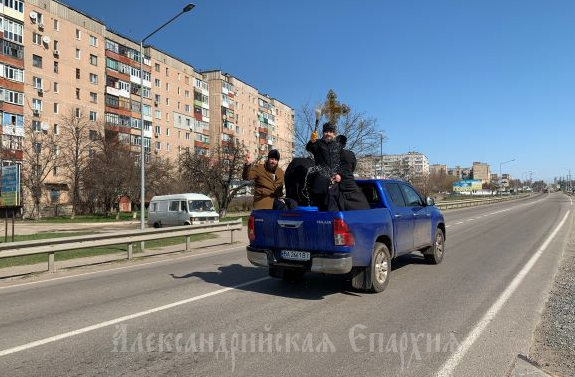 Ієрархи УПЦ здійснили поїздки зі святинями по Умані, Горлівці, Олександрії фото 2