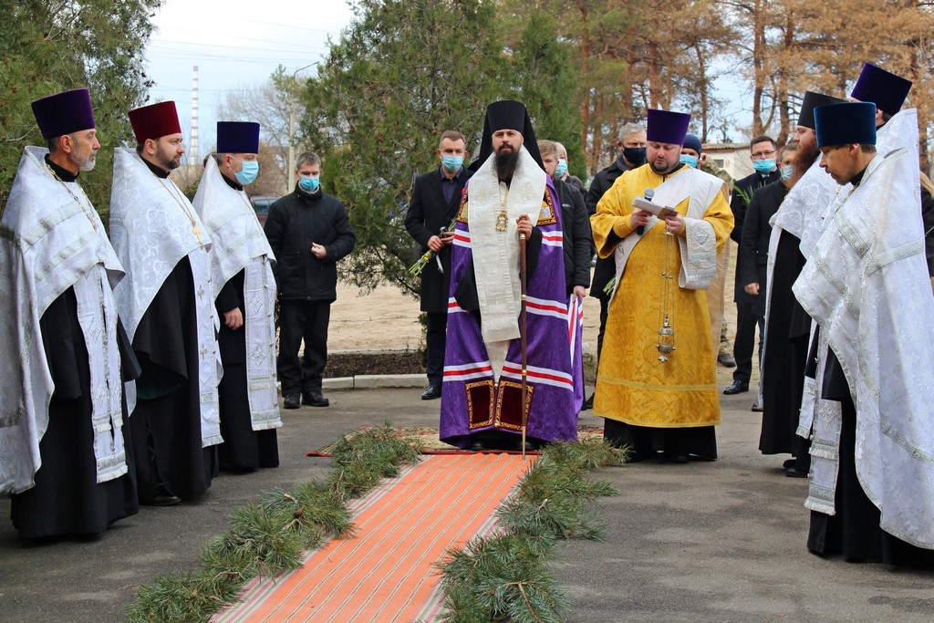 UOC eparchies commemorate Holodomor victims фото 1