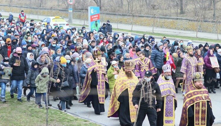 Почему крестные ходы Торжества Православия не делят УПЦ на героев и трусов фото 3