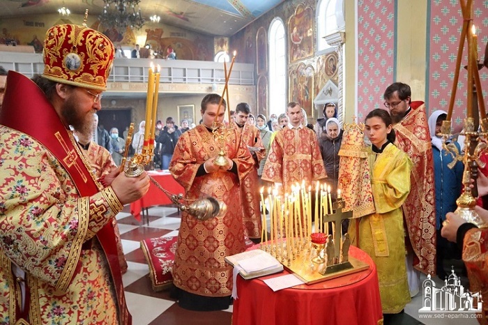 On Victory Day UOC eparchies pray for dead soldiers фото 1