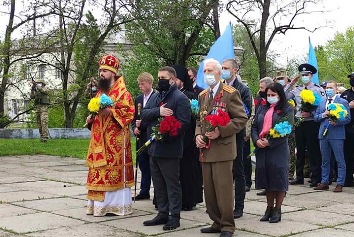 On Victory Day UOC eparchies pray for dead soldiers фото 2