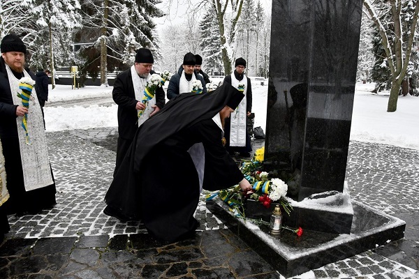 В єпархіях УПЦ помолилися за героїв-ліквідаторів аварії на ЧАЕС фото 3