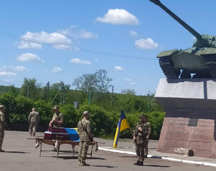 В пяти епархиях УПЦ простились с погибшими военнослужащими фото 2