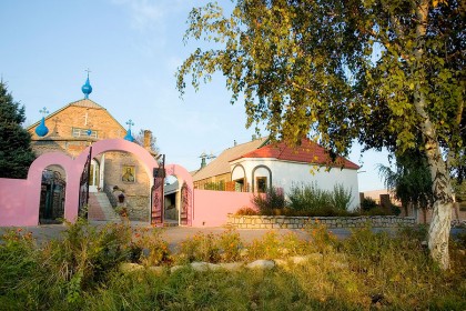 UOC shows destroyed churches of Donbas фото 4