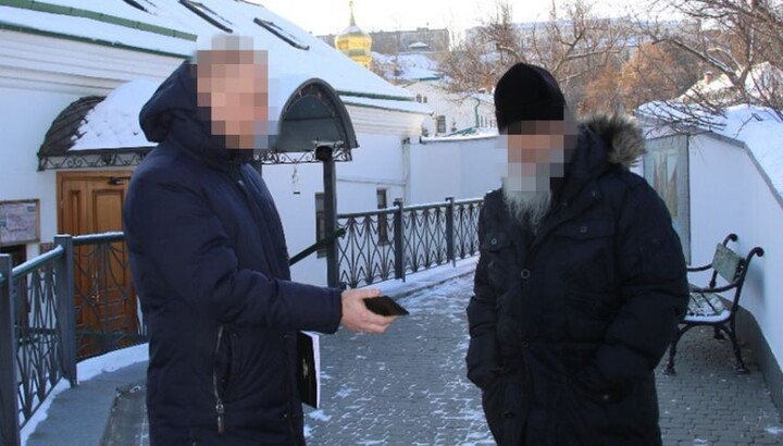 SBU presents suspicion to Lavra’s monk who “glorified the Russian world” фото 1