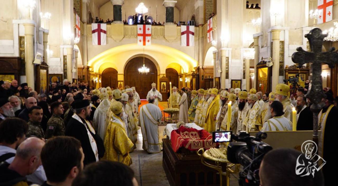 Patriarch Ilia's funeral: live broadcast фото 26