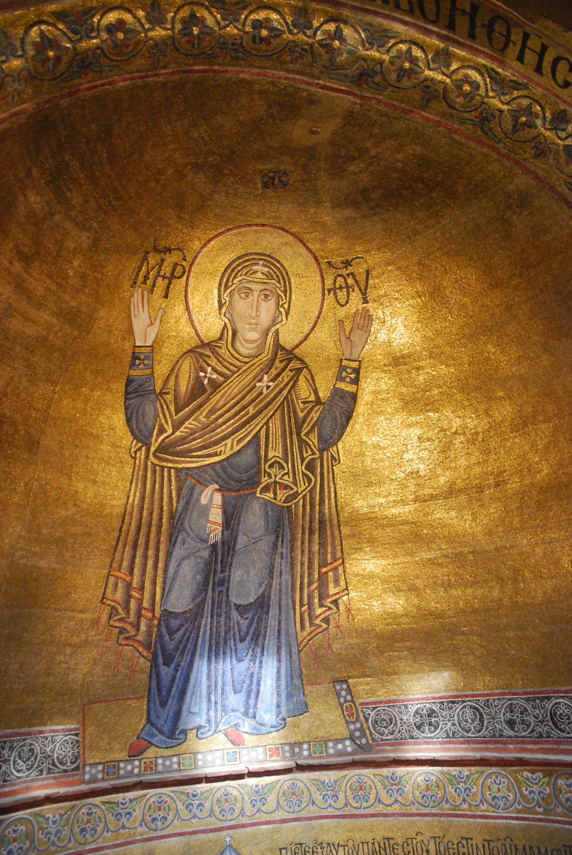 Чому мозаїки світяться, коли гасне світло фото 2